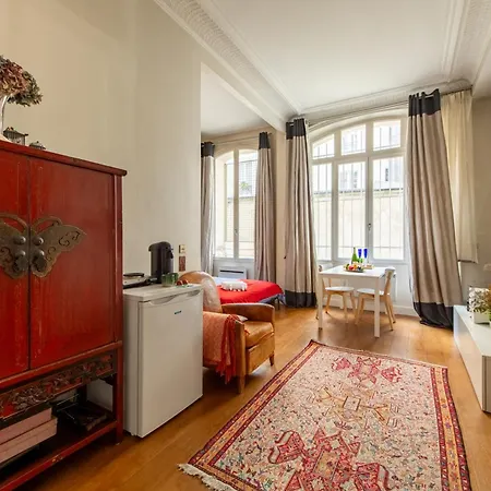 Spacious & Calm 2pers, Pantheon - Luxembourg, Exceptional Location 아파트 파리